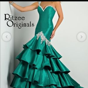 Ritzee Emerald green dress